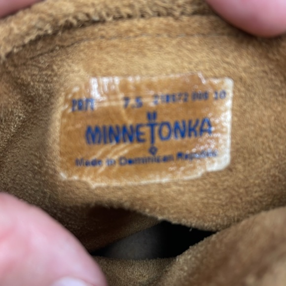 MinneTonka  Size 7.5 - Picture 4 of 4